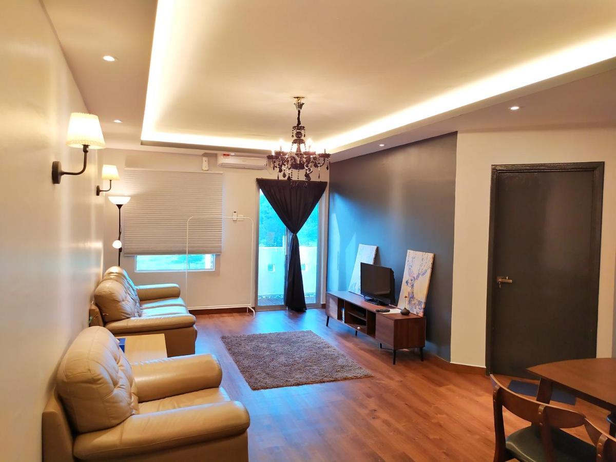 D'Ocean Homestay in Tiara Desaru Residence Bagian luar foto