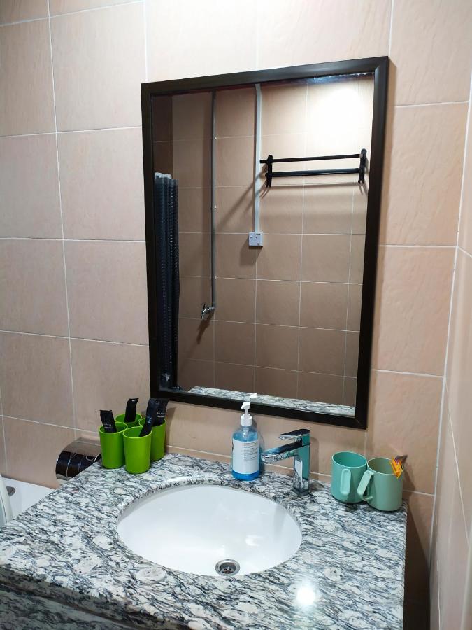 D'Ocean Homestay in Tiara Desaru Residence Bagian luar foto