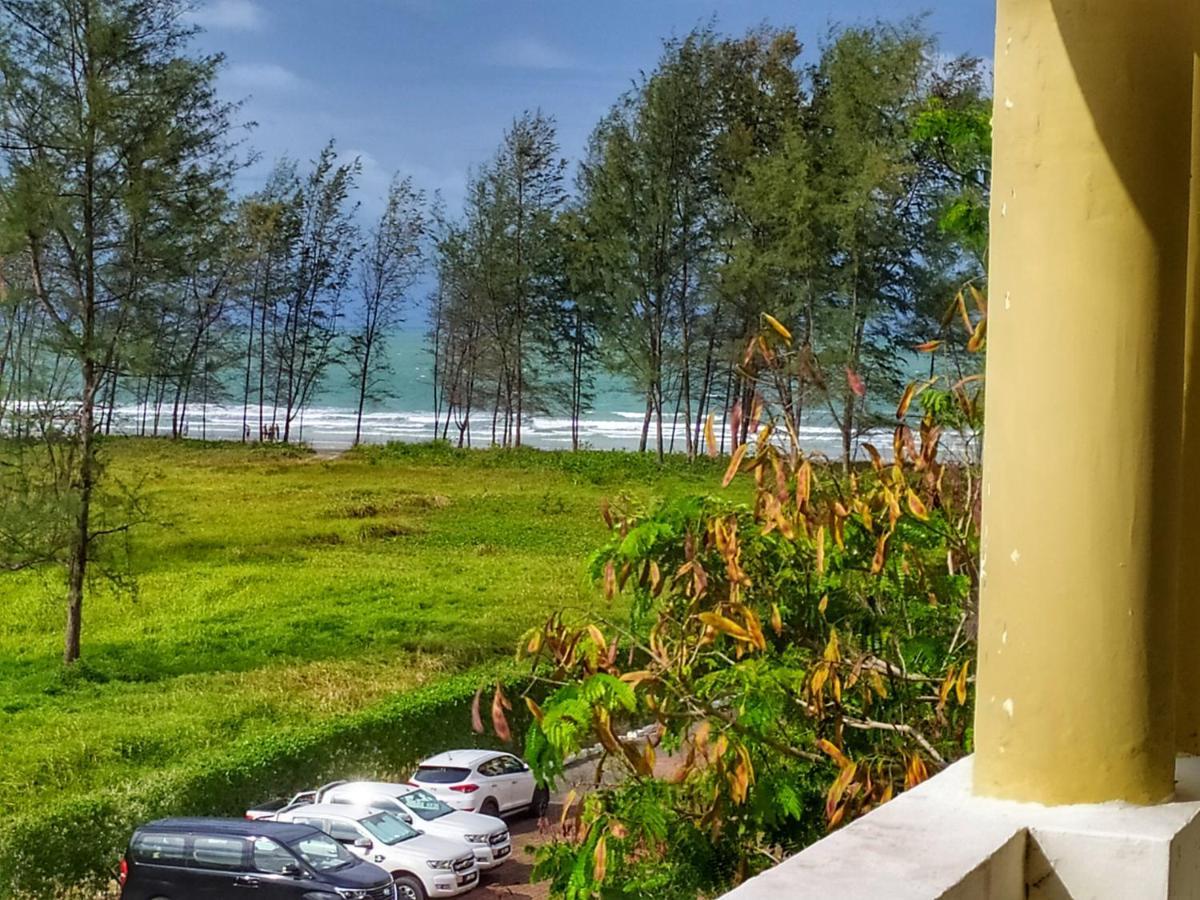 D'Ocean Homestay in Tiara Desaru Residence Bagian luar foto