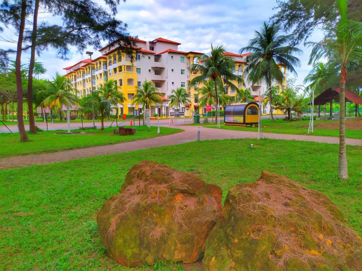 D'Ocean Homestay in Tiara Desaru Residence Bagian luar foto