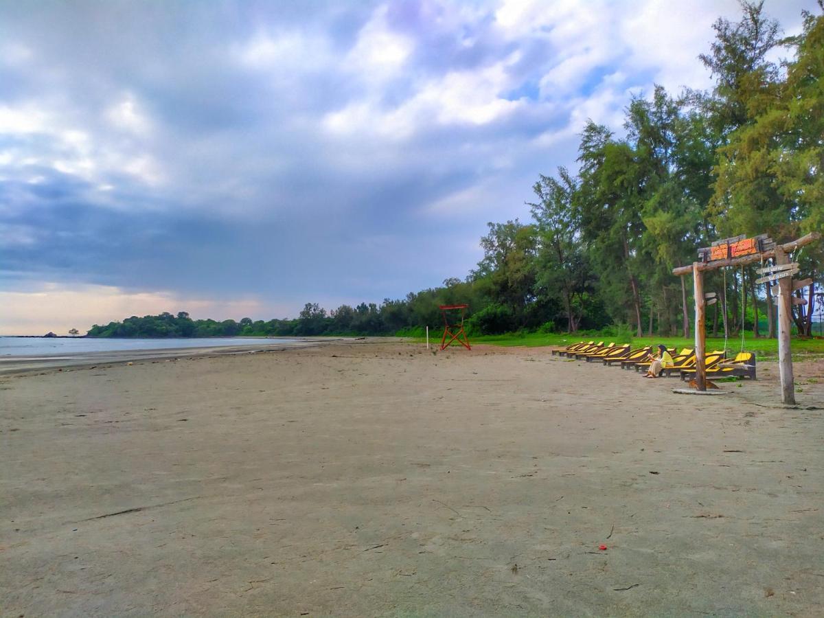 D'Ocean Homestay in Tiara Desaru Residence Bagian luar foto